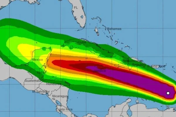 COE coloca a Barahona y Pedernales en alerta roja por huracán Beryl