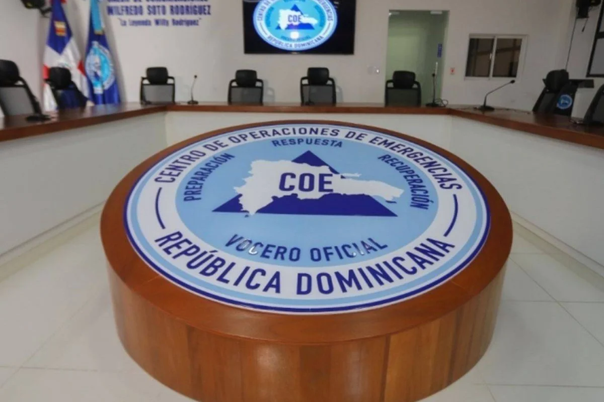 COE informa sobre 89 desplazados, 57 acueductos inoperativos y diversos daños causados por el huracán Beryl