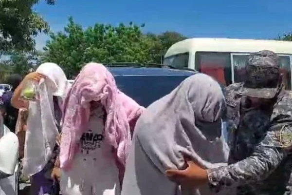 Protestan en casa de acogida colombianas rescatadas de explotación sexual