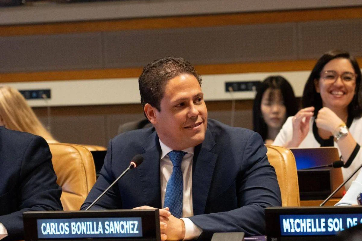 Ministro Bonilla: La determinación del gobierno ha sido clave para enfrentar el déficit habitacional