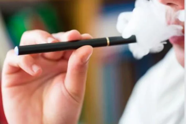 Menor pierde la vista tras pelea por supuesto vape