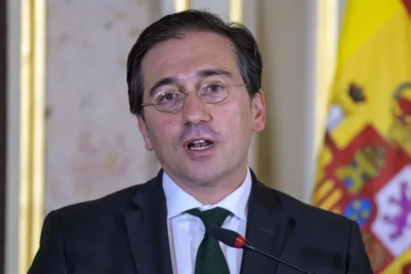 España asume los intereses de República Dominicana en Venezuela tras expulsión de diplomáticos