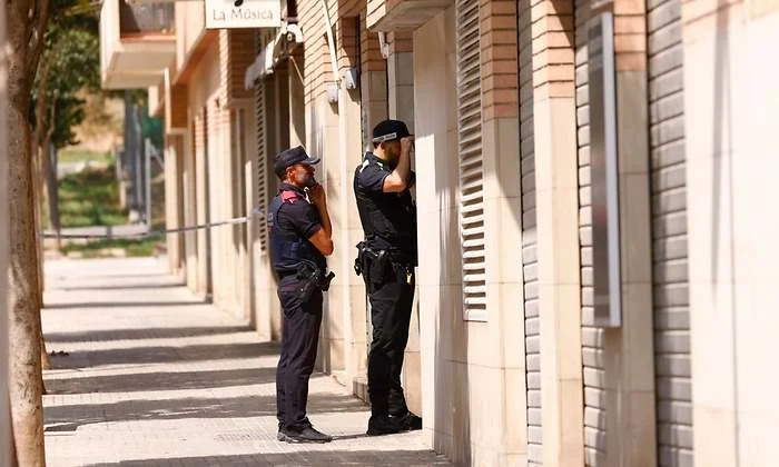 Un hombre mata a su expareja en Rubí y a su actual mujer en Castellbisbal y se suicida