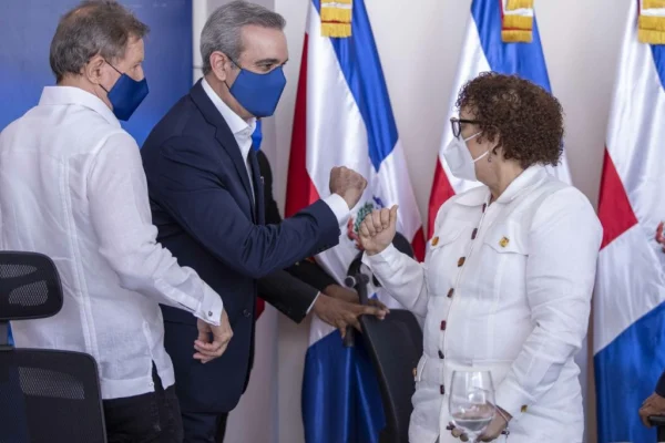 Gobierno retira propuesta de Reforma Constitucional tras reclamación de Miriam Germán