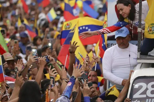 Hoy los candidatos a la presidencia de Venezuela se verán las caras