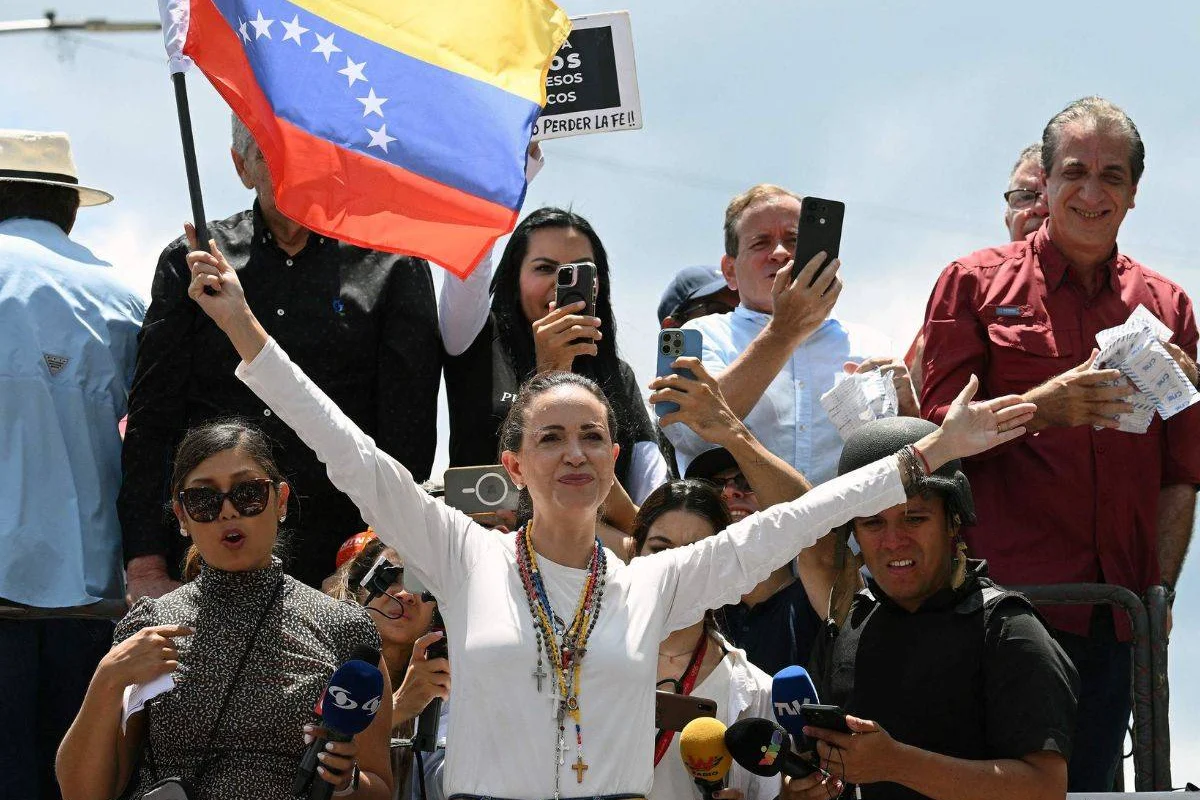 María Corina al tribunal de la dictadura: “échenle bola”