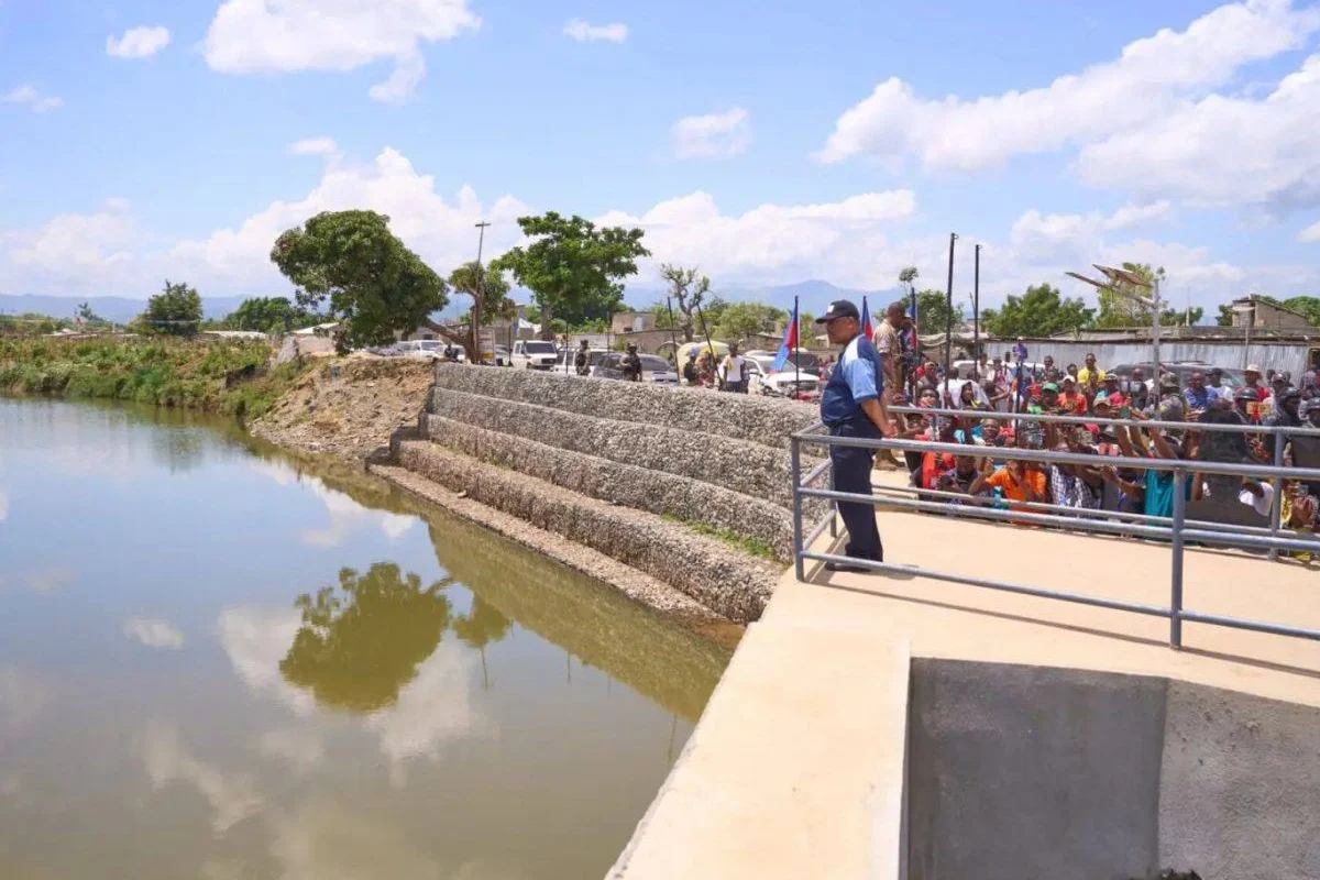 Primer ministro de Haití visita el canal sobre el Masacre para «comprender»