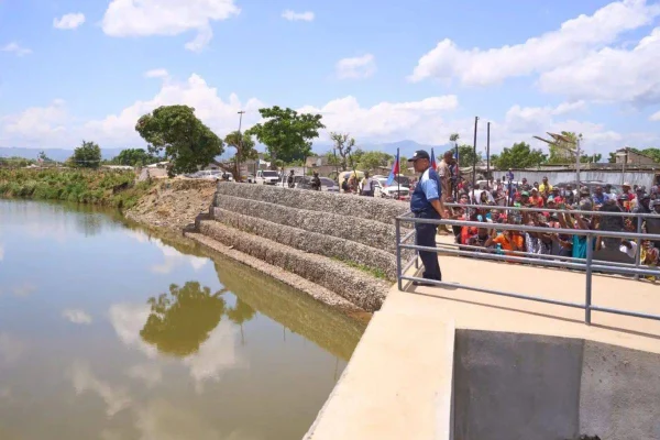 Primer ministro de Haití visita el canal sobre el Masacre para «comprender»