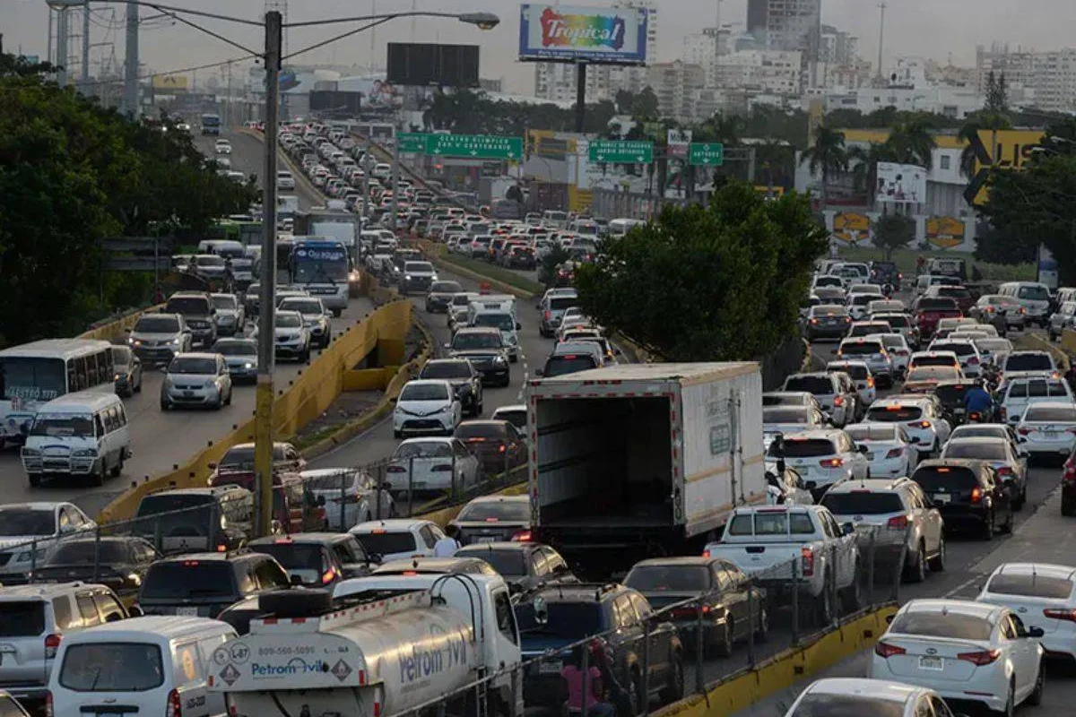 Caos en Santo Domingo por averías de semáforos