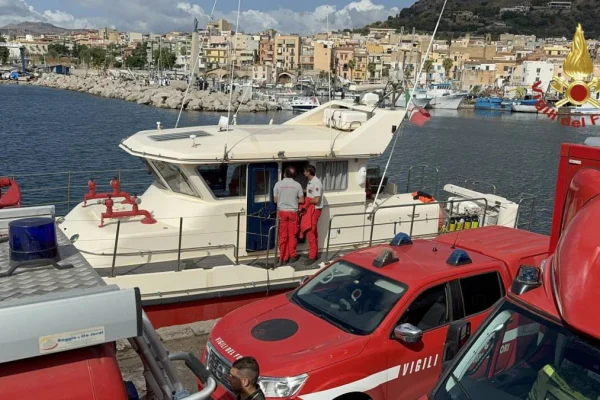 Buzos italianos abren un acceso en el yate hundido en Sicilia para buscar desaparecidos