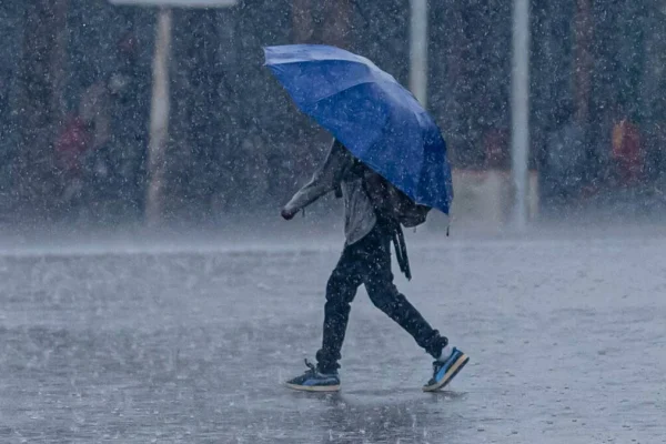Indomet informa este miércoles lloverá por vaguada y onda tropical 