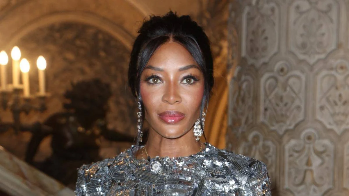 Naomi Campbell enfrenta inhabilitación por mal gobernanza en su organización benéfica