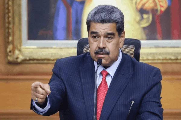 Maduro afirma Edmundo González pidió «clemencia» para salir del país y niega “coacción”