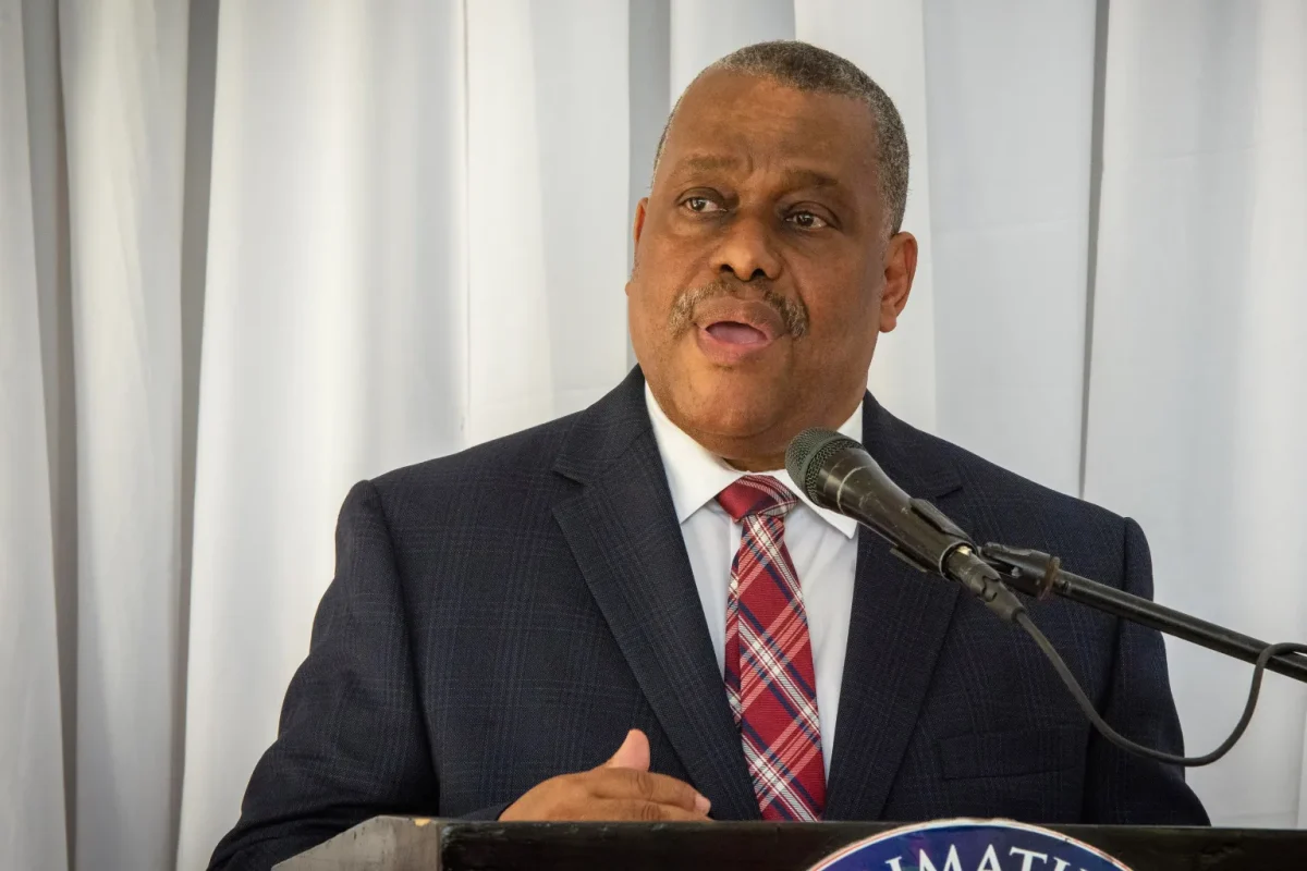 Garry Conille cumple tres meses como primer ministro de Haití con escasos avances