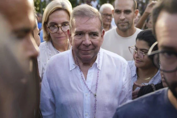 Fiscalía de Venezuela solicita orden de arresto contra el Edmundo González