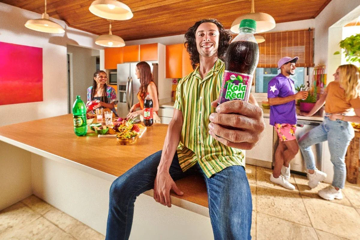 Kola Real invita a vivir intensamente con su nueva campaña “Nunca dejes de probar”