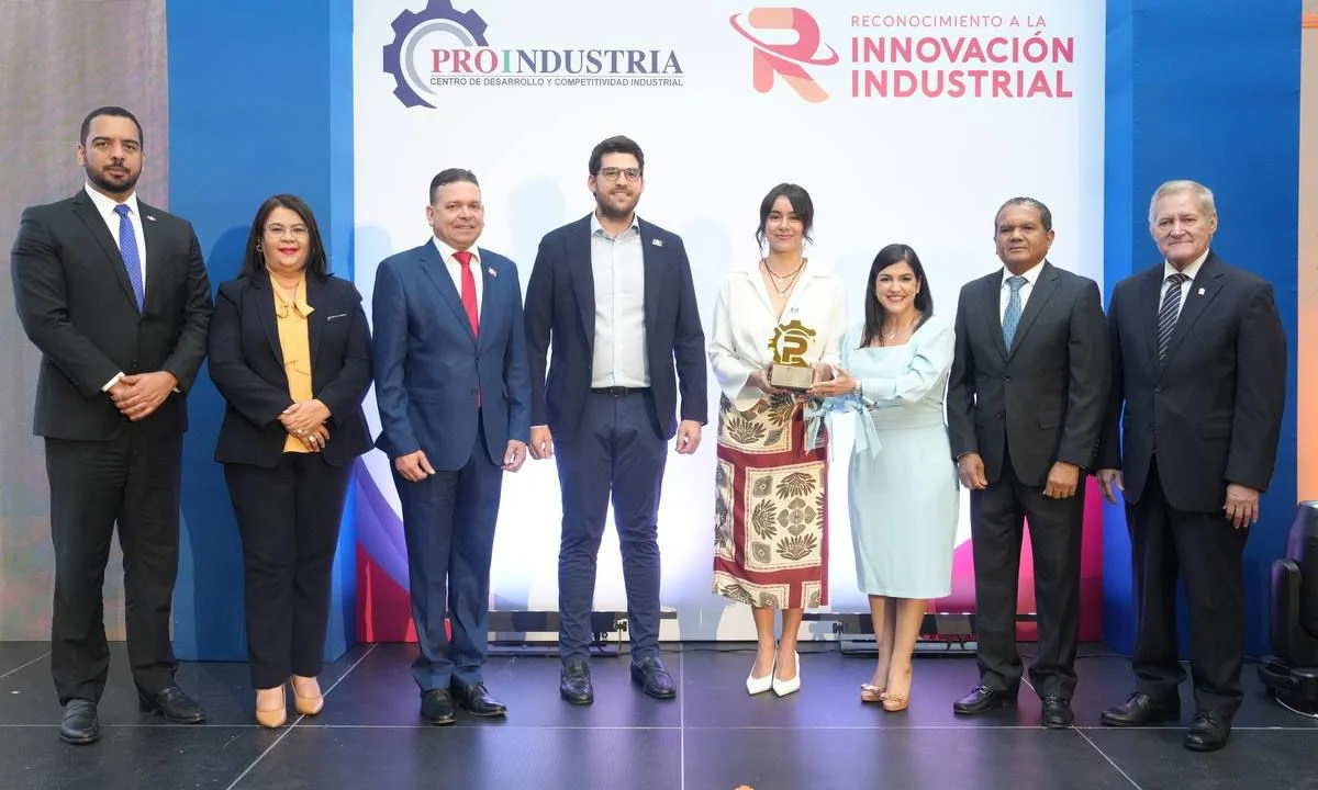 Empresas SOS Carbon y SOS Biotech ganan premio de Proindustria