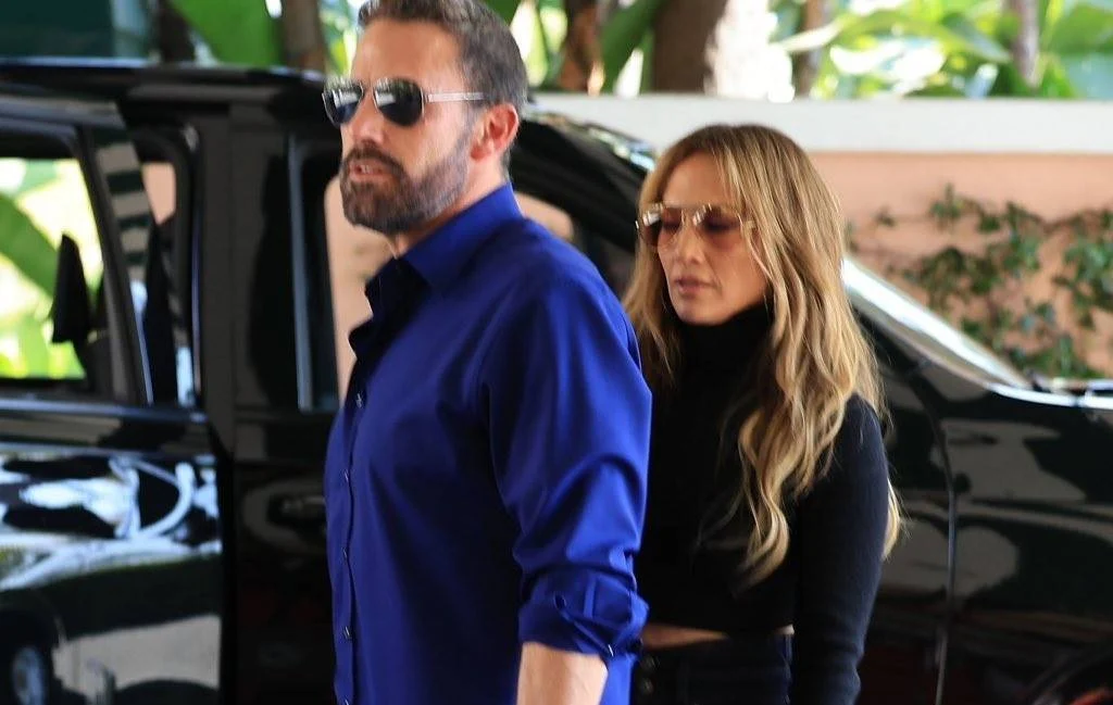 ¿Divorcio en pausa? JLO y Ben Affleck fueron captados besándose y tomados de la mano