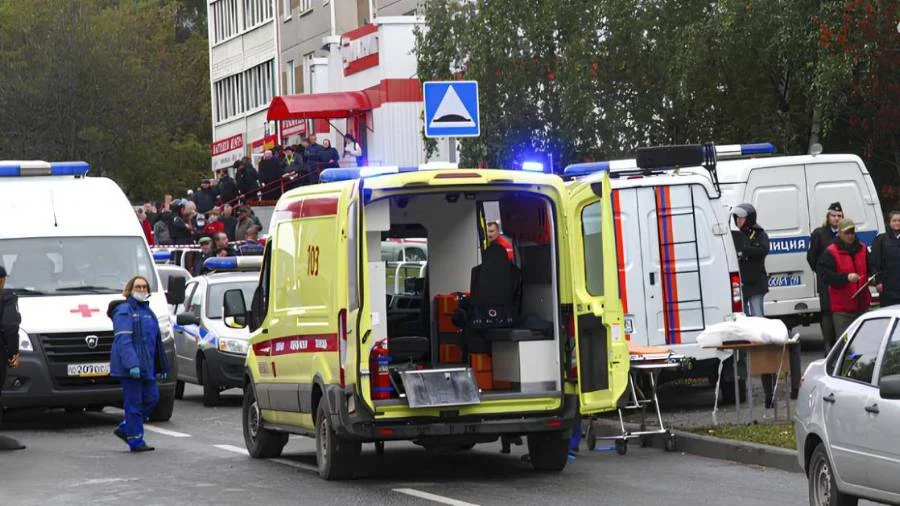 ¡Tragedia! Adolescente hiere con martillo a tres estudiantes y una profesora en rusia