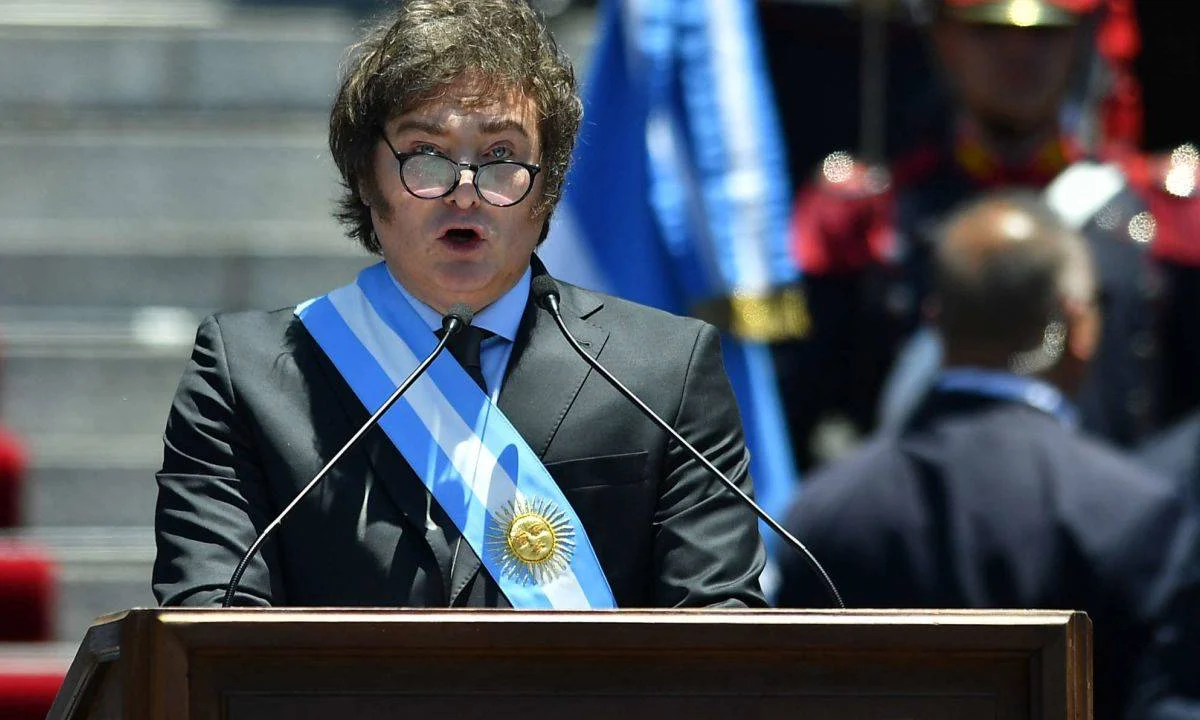 Venezuela tramita orden de arresto contra Javier Milei por “robo de avión”