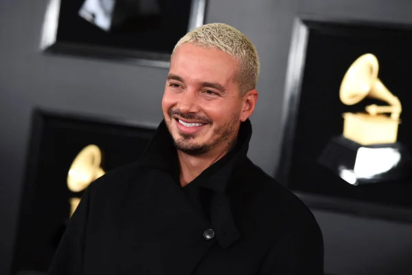 J Balvin recibirá el galardón Espíritu de Esperanza en los Premios Billboard 2024