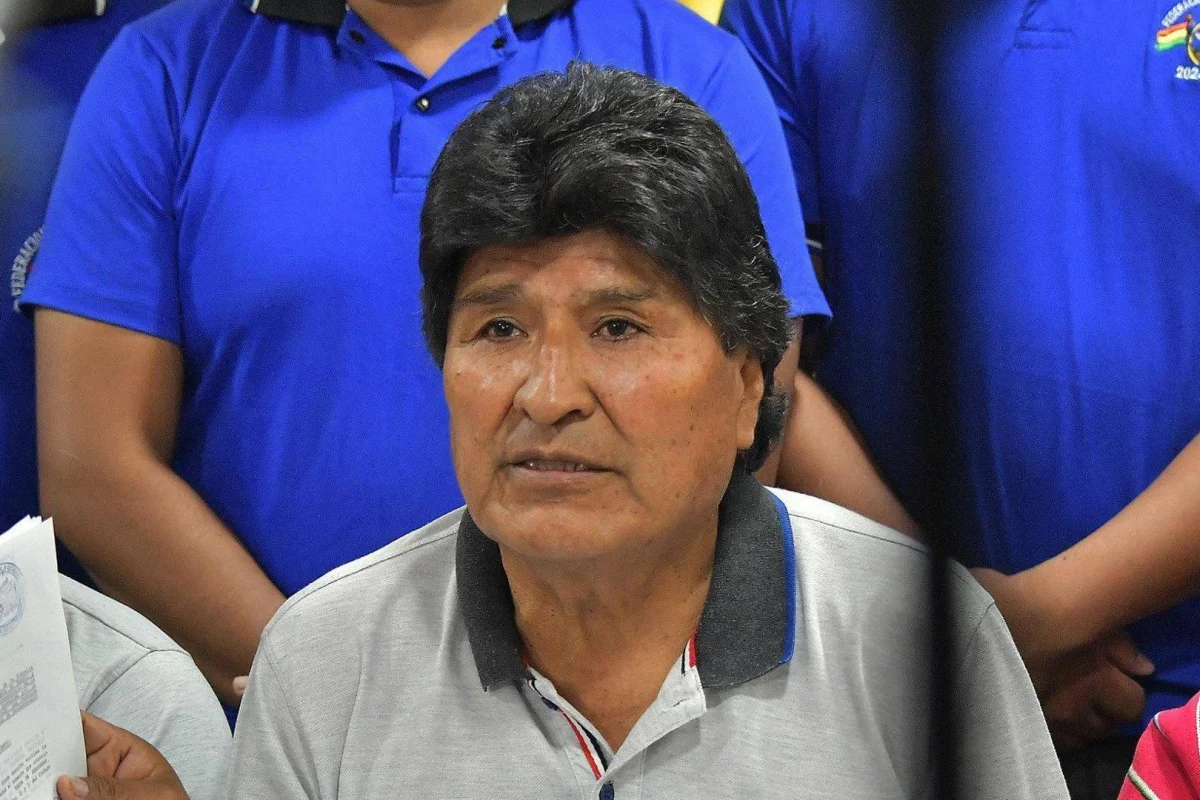 Evo Morales reporta ataque armado: su vehículo sufre 14 disparos