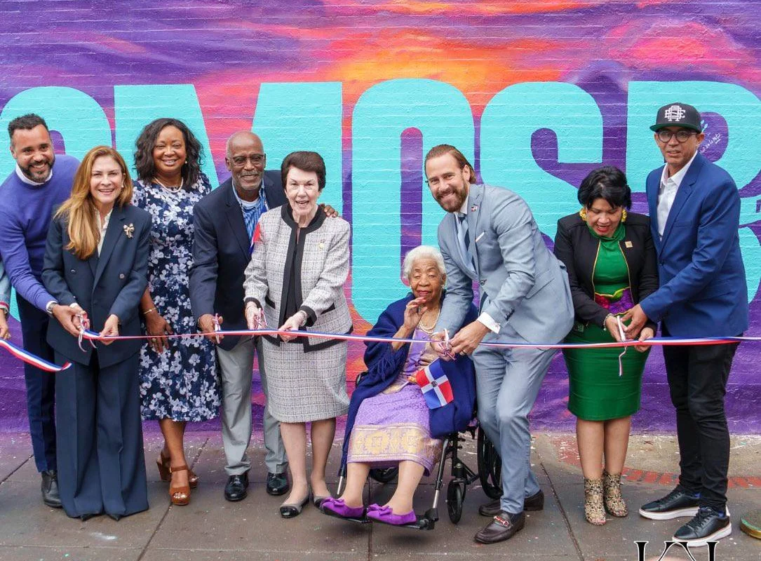 Sonia Guzmán y autoridades dominicanas inauguran primer mural en Washington D.C.