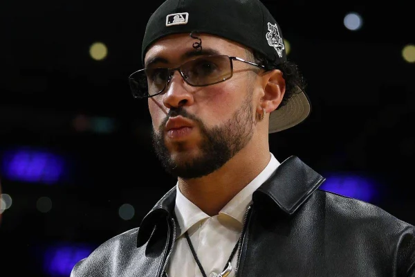 Bad Bunny respalda a Kamala Harris y recuerda el mal trato de Trump a Puerto Rico