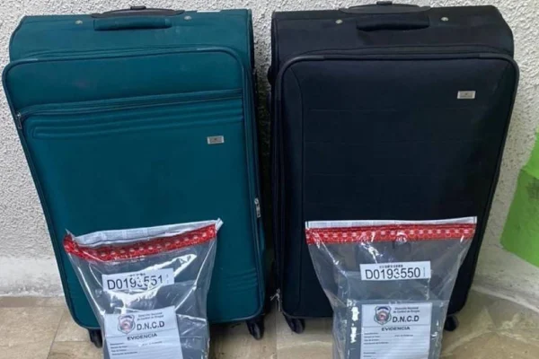Detienen dos extranjeros con más de cinco kilos de presunta cocaína en Punta Cana