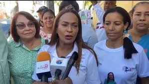 Amilka Espinal aclara que no existe alianza con Eduardo Hidalgo