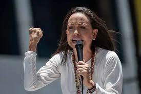 Machado pide a los educadores organizarse para una Venezuela «libre» que «llega pronto»