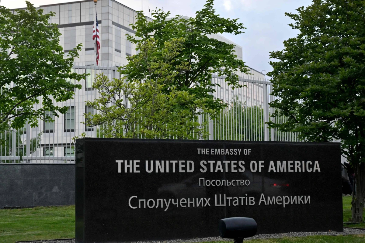 Embajada de EE. UU. en Kiev cierra tras advertencia de posible ataque aéreo