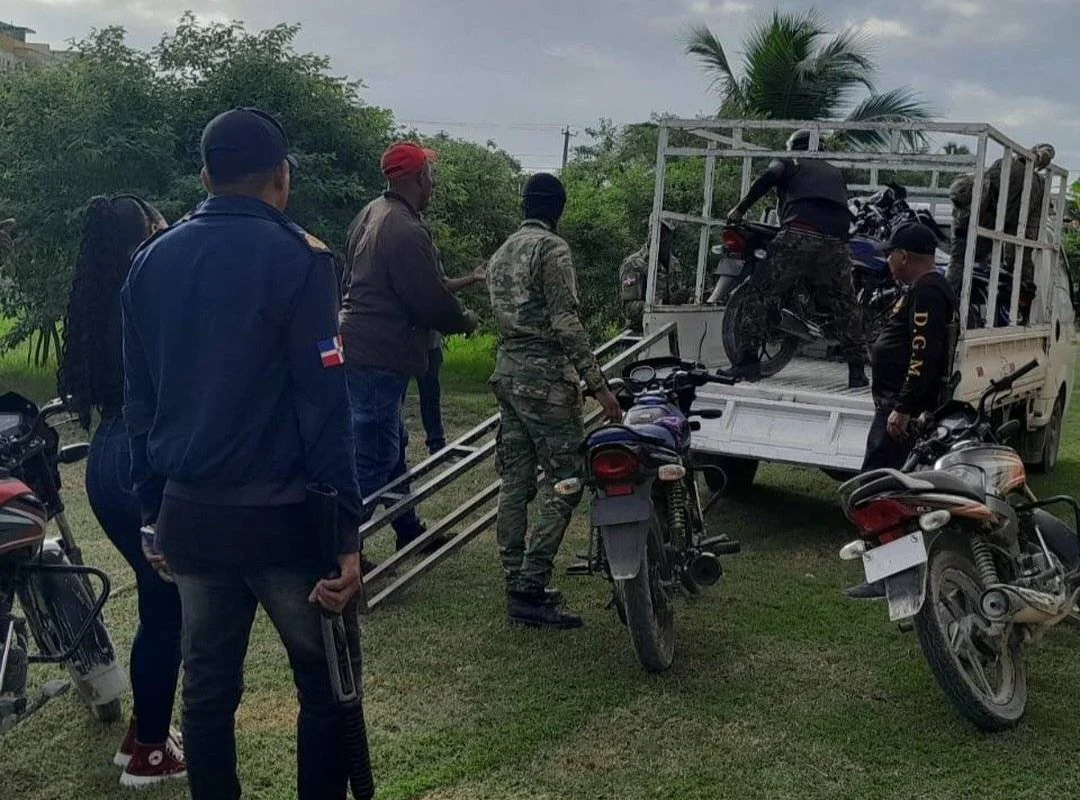 Detienen 253 extranjeros durante operativo en Bávaro por estar en condición irregular