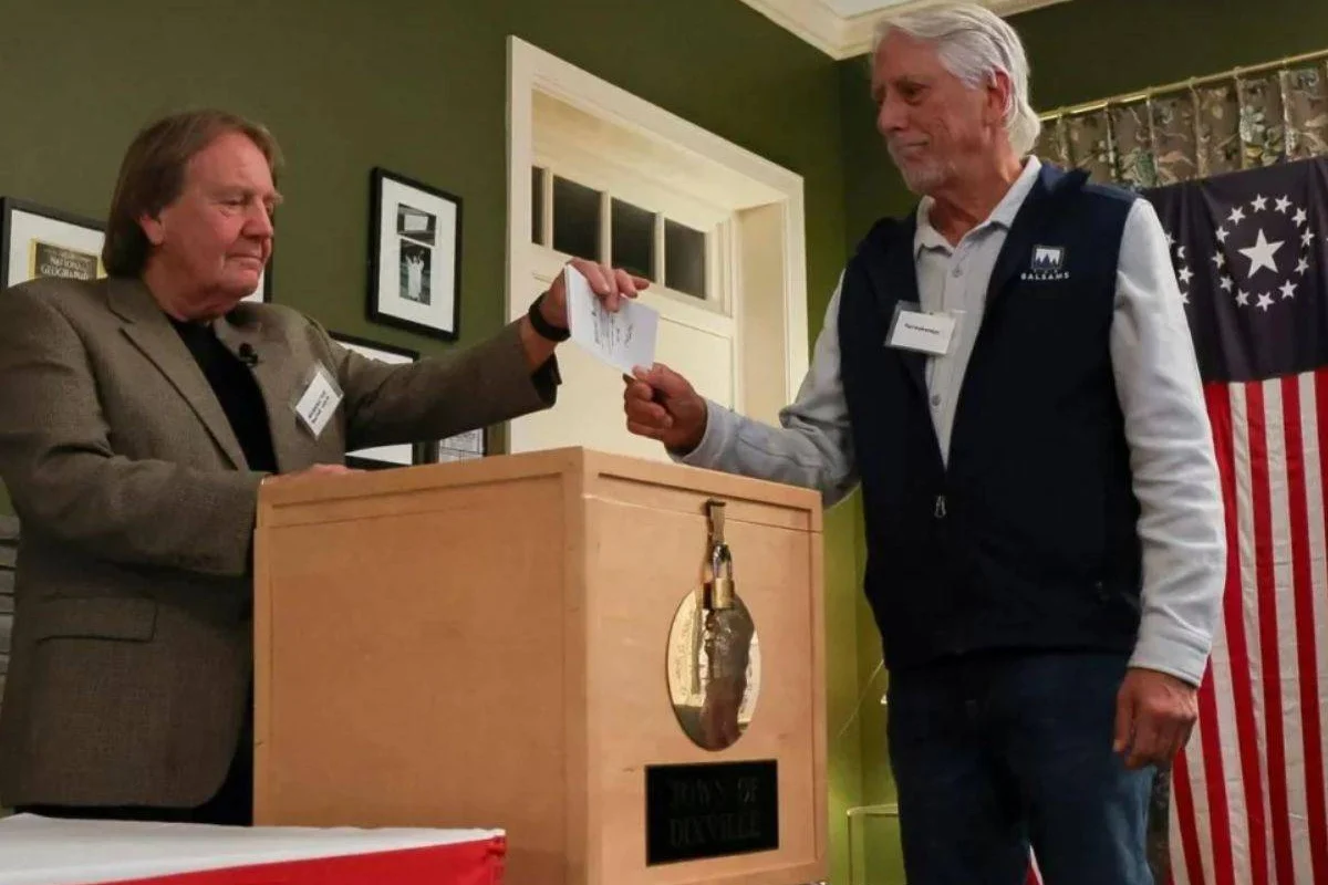 Trump y Harris empatan en Dixville Notch, el primer pueblo en votar