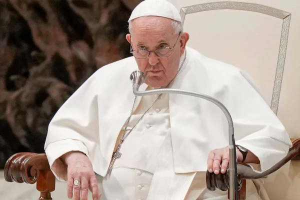 El papa pide un alto el fuego en todos los frentes de guerra antes de Navidad