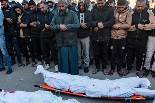 Israel confirma el ataque a una escuela de Gaza y acusa a Hamás de usar “escudos humanos”