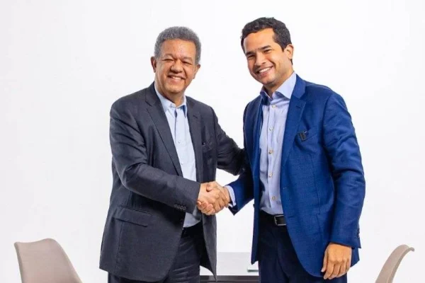 Leonel Fernández felicita a su hijo Omar Fernández en su cumpleaños