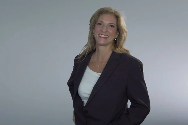 LLYC nombra a Anne Davie como North Latam Marketing Solutions General Director
