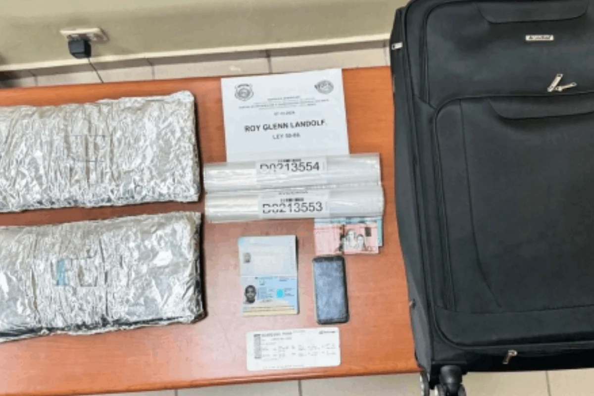 Atrapan holandés con cuatro kilos de cocaína en aeropuerto del cibao
