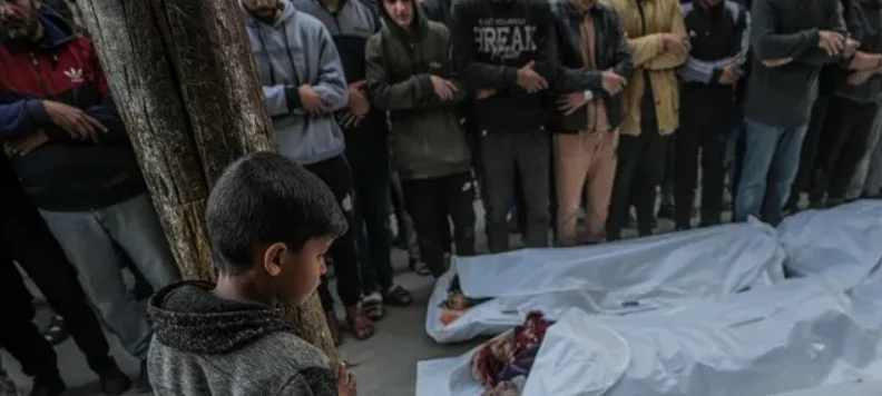 Al menos 35 muertos por bombardeos israelíes contra varias viviendas en Gaza