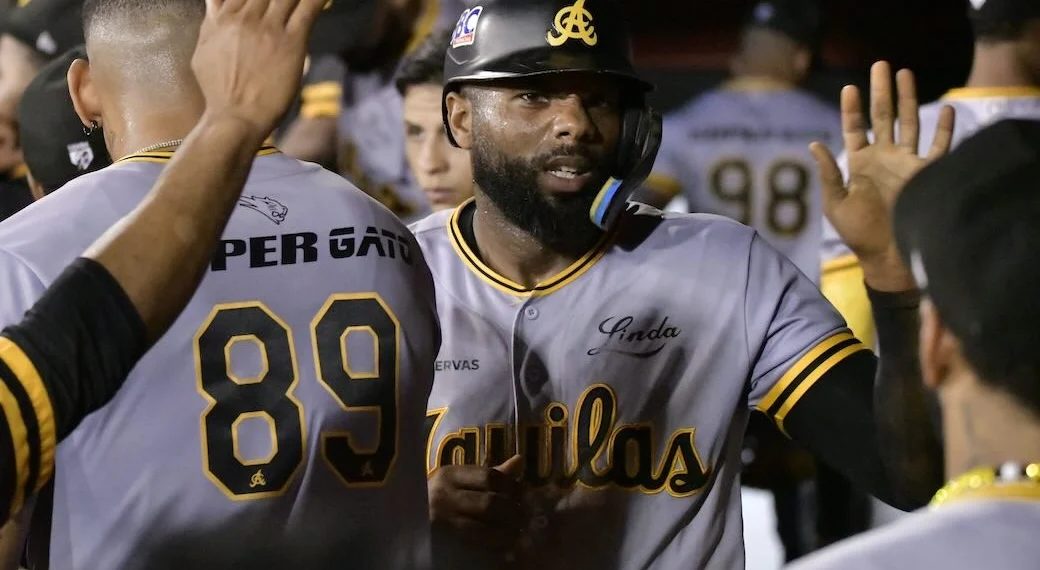 Águilas vencen a Tigres y se quedan solas en tercer lugar