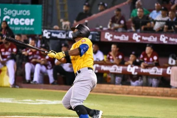 Las Águilas derrotan 15-9 a Gigantes en continuación béisbol RD