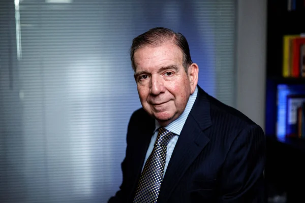 Edmundo González abandona República Dominicana y su destino aún se desconoce