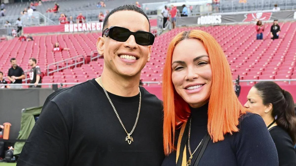 Daddy Yankee y su esposa acuerdan seguir con la entrega de documentos en el litigio corporativo