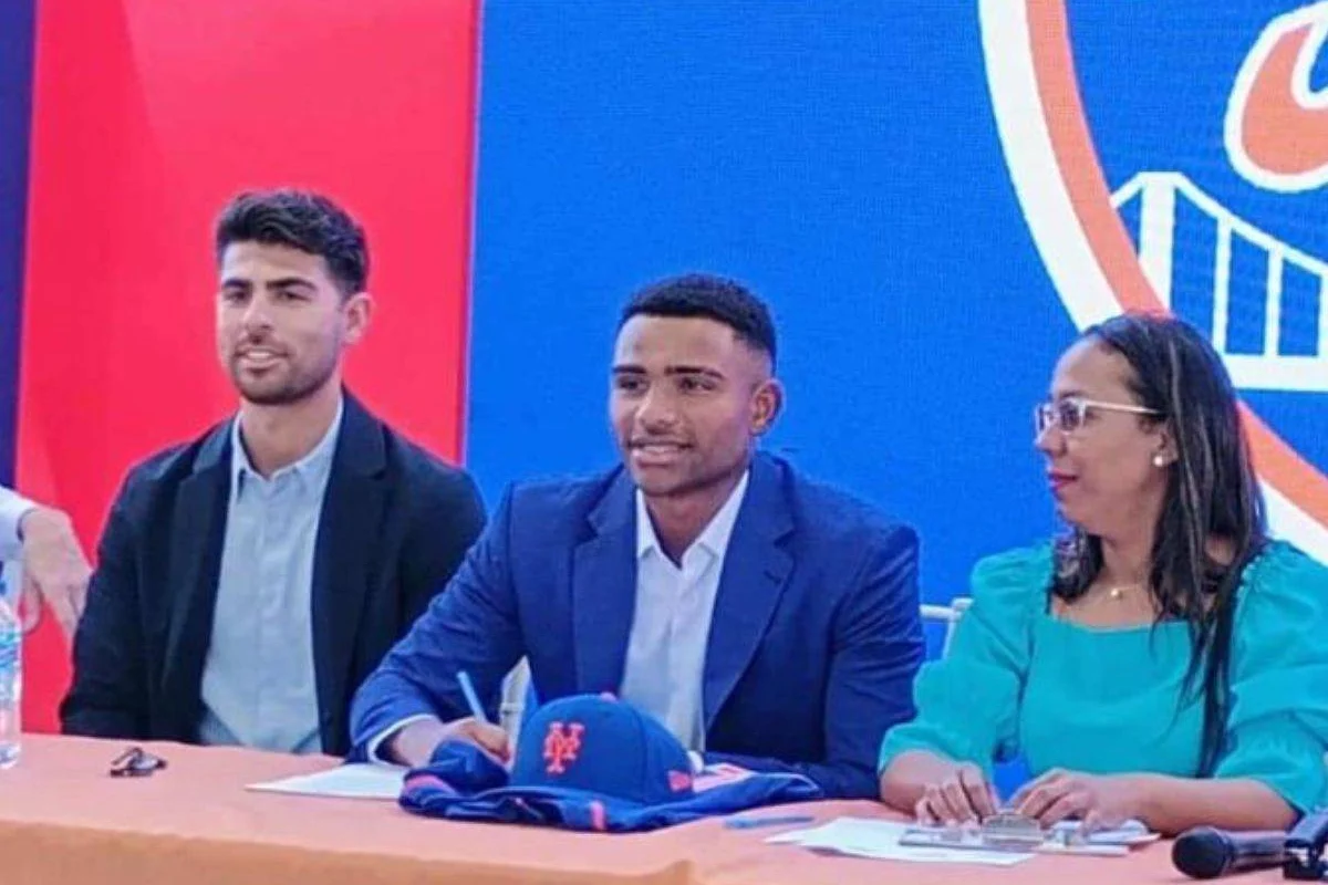 Elián Peña firma con los Mets por US$5 millones, el mayor bono para un dominicano en 2025