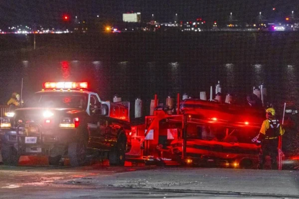 No hay probabilidad de sobrevivientes en accidente aéreo en Washington, según jefe de bomberos