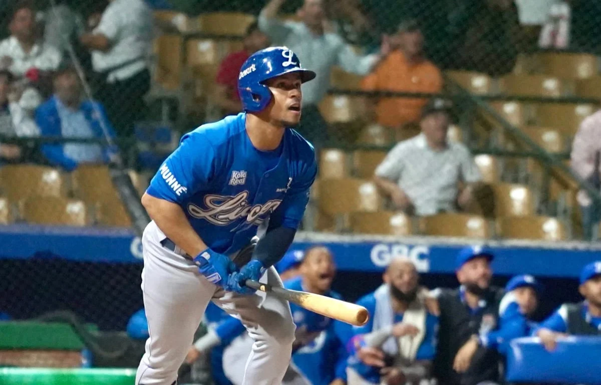 ¡Otro juego más! Licey y Escogido empatados 3-3