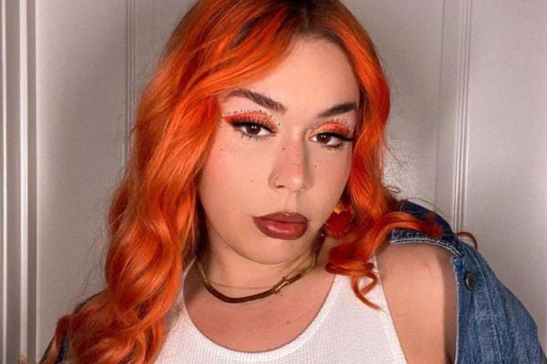 Hija de Daddy Yankee lo acusa de ponerla en una "situación difícil"