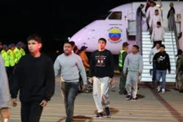 Venezuela recibe a 190 repatriados en vuelos desde Estados Unidos