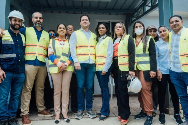 Ministro Bonilla supervisa etapa final de remozamiento del Hospital Municipal de Jarabacoa